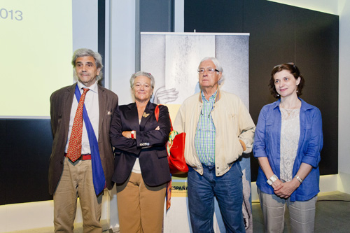 Bernard Plossu, Rosa Ros, Carlos Pérez-Siquier y Claude Bussac en la rueda de prensa de los Premios PHotoEspaña 2013. Copyright Julio César González
