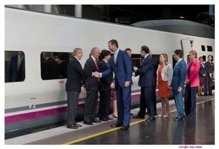 Inauguración del AVE entre Madrid y Alicante con la presencia del Príncipe Felipe y otras autoridades. Foto: RENFE