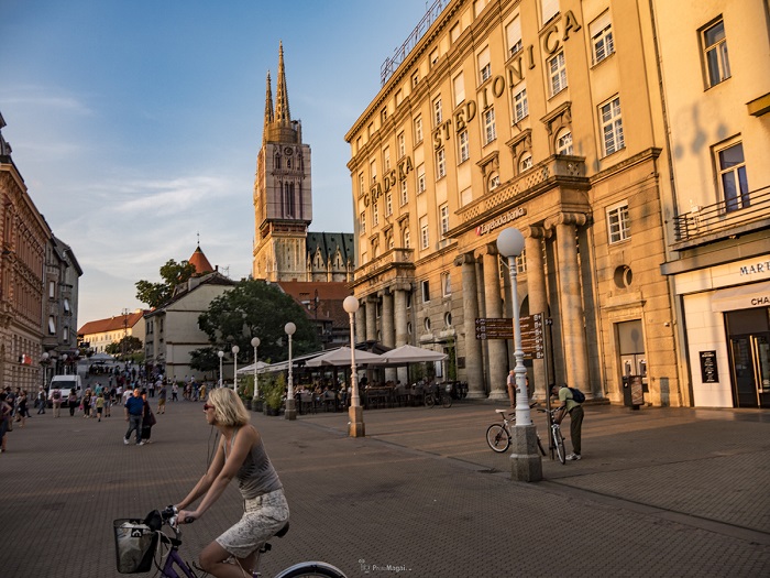 De Zagreb al PN de Velebit
