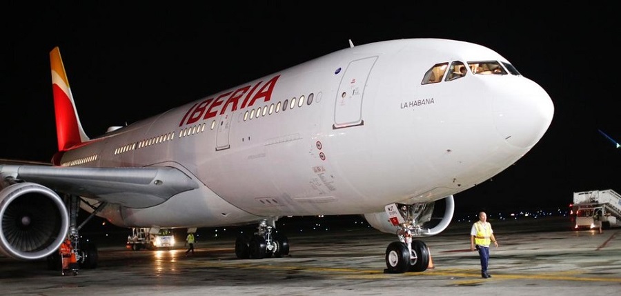  Iberia ha operado casi un centenar de vuelos chárter en este mes de Julio
