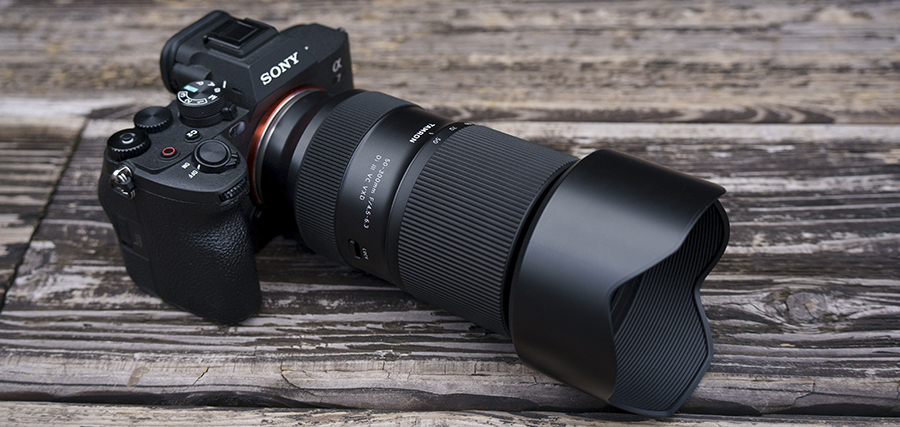 TAMRON anuncia un teleobjetivo único que hace zoom a partir de 50mm 50-300mm F/4.5-6.3 Di III VC VXD (Modelo A069)