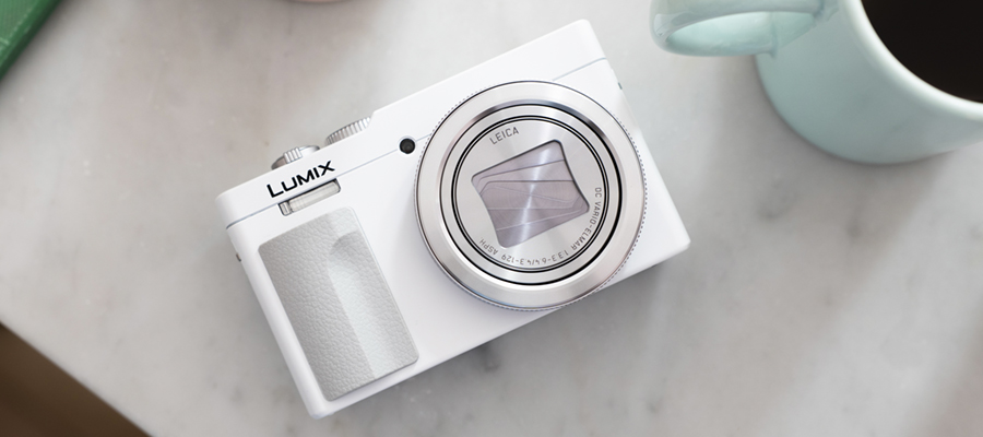 Nueva compacta viajera LUMIX TZ99 en color blanco