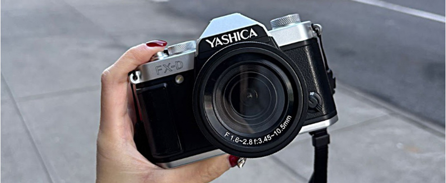 YASHICA FX-D: Una cámara digital con simulación de carrete 