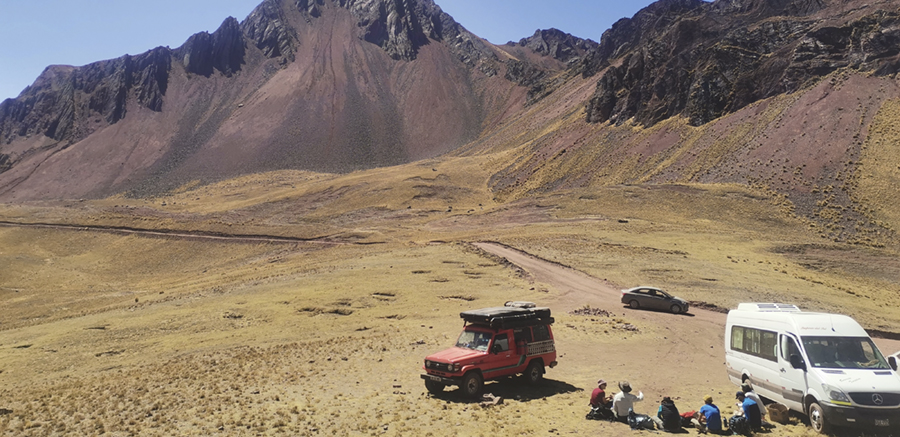 Pallay Punchu, la nueva joya multicolor de los Andes peruanos Pallay Punchu, la nueva joya multicolor de los Andes peruanos